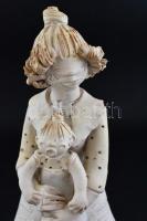 Kovács Éva (1938-): Anya gyermekével. Kézzel festett mázas kerámia, jelzett, kis lepattanással a haj...