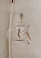 Kovács Éva (1938-): Anya gyermekével. Kézzel festett mázas kerámia, jelzett, kis lepattanással a haj...