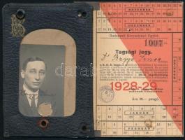 1928-29 Budapesti Korcsolyázó Egylet tagsági igazolvány és jegy, Bagyó János újságíró részére kiállítva, sérült igazolványképpel.