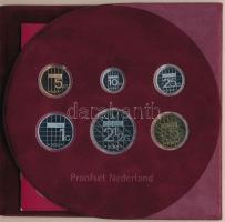 Hollandia 2001. 5c - 2 1/2G (6xklf) forgalmi sor bársony borítású dísztokban, holland nyelvű tájékoz...