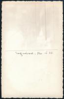 1940 Katonai tisztelgés Nagyváradon, Horthy Miklós kormányzó előtt a bevonulás idején, páncélozott j...