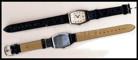 1929 Karóra amelyet Lord Rothermere a magyar revíziós törekvések pártolója adományozott Szt. István napi díszmisét követően a londoni jamboree-n résztvevő magyar cserkészcsapat tagjainak. Hátán a felírat: "Nehogy Londont elfeledd Rothermere London, 1929 Szt. István nap" (működőképes) / Wristwatch which was given by Lord Rothermere - supporter of the Hungarian revizionist intentions - to the members of the Hungarian boy-scout team participating in the London jamboree. The insription on the backside says: "Do not forget London Rothermere London, 1929 Szt. Istvan day" (works well)