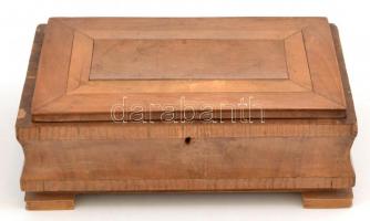 Régebbi fa dobozok, 2 db: Talpas doboz hiányzó zárral, kopott, sérült,18x28x10 cm. Doboz Szerencsi l...