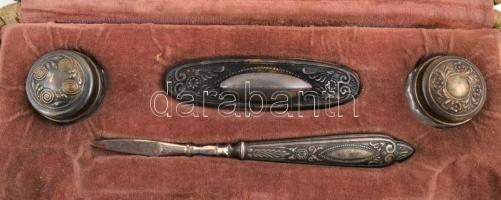 XX. sz eleje: manikűr készlet. Ezüstözött alpakka, hiányos, díszdobozban