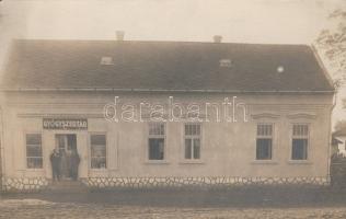 Valahol MAgyarországon GYógyszertár Fotó