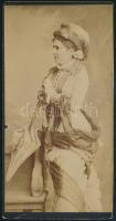 cca 1880 Hölgy napernyővel, keményhátú fotó, vágott, 19×10 cm