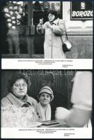 1989 Mozaikok a női alkoholizmusról, Böszörményi Zsuzsa filmje, 2 db filmfotó + 1 db fotó Böszörményiről, kis szakadással, 13×18 cm
