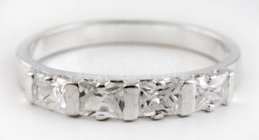 Ezüst(Ag) négyköves gyűrű, jelzett, méret: 59, bruttó: 2,6 g