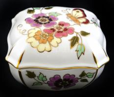 Zsolnay pillangómintás ékszertartó dobozka, kézzel festett, jelzett, hibátlan, eredeti dobozában, 7,5×7,5×4 cm
