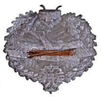 Osztrák-Magyar Monarchia 1918. "1914-1918" hadifém repülős sapkajelvény (45x48mm) T:2 / Au...