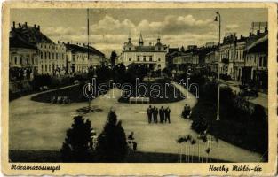 1943 Máramarossziget, Sighetu Marmatiei; Horthy Miklós tér, üzletek / square, shops (EK)