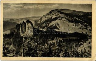 Gyergyószentmiklós, Gheorgheni; Gyilkos-tó, Egyes-kő, Nagyhagymás. Ambrus foto / Lacul Rosu, Piatra Singuratica, Hasmasul Mare / lake, mountain peaks (EK)