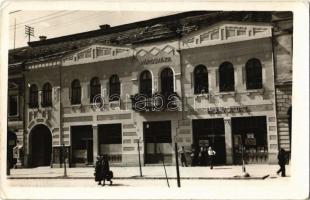 1943 Székelyudvarhely, Odorheiu Secuiesc; Városháza, MÁVAUT menetjegyiroda / town hall, bus ticket office. Kováts István photo (EK)