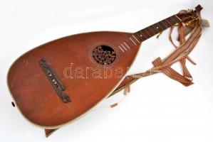 Sonora mandolin. Hátulján repedéssel, húr nélkül. 96 cm