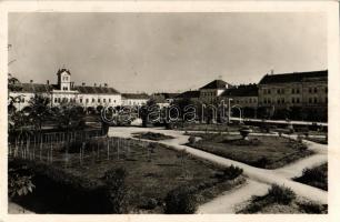 1941 Sepsiszentgyörgy, Sfantu Gheorghe; Park, Kásás, Dézsi Márta üzlete. Lapikás Béla kiadása / park, shops