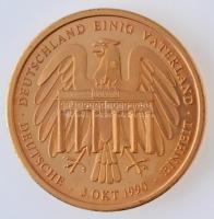 NSZK DN Német egység aranyozott fém emlékérem német nyelvű tanúsítvánnyal (30,5mm) T:1 (PP)  FRG ND German unit gilded metal commemorative coin with german certificate (30,5mm) C:UNC (PP)