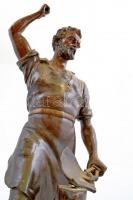 Jelzés nélkül: Kovácsmester szobra. Sérült a munkadarab. Bronz, kissé sérült kő talapzaton. 72 cm