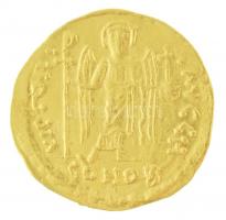 Bizánci Birodalom / Konstantinápoly / Maurikiosz 582-602. Solidus Au (4,43g) T:2,2- 
Byzantine Empi...