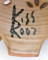 Kiss Roóz Ilona (1920-2010): Leány. Mázas kerámia szobor, jelzett, hibátlan, m: 34 cm