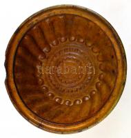 XIX. sz. vége: Nagy kuglóf forma. Mázas cserép, Kézzel festett, sérült d: 33 cm