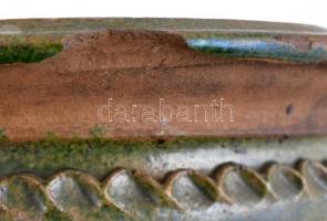 XIX. sz. vége: Lakodalmas fazék, festett, égetett cserép, sérült m: 30 cm