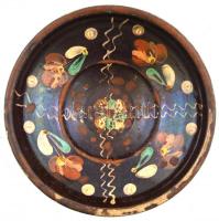 XIX. sz. vége-XX. sz eleje: 4 db tányér. Mázas cserép, fajansz. Kézzel festett, kopott. d: 20-22 cm