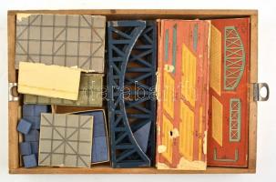 cca 1910 Az ügyes építőmester fém és kő építőjáték leírással nagyon sok darabból, fa ládában 39x26 c...