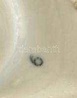 Kislány cicával, festett porcelán, alján "9" formaszámmal, apró kopásnyomokkal, m: 13 cm