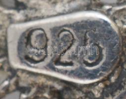 Ezüst(Ag) filigrán medál, jelzett, 2×1,8 cm, bruttó: 1 g