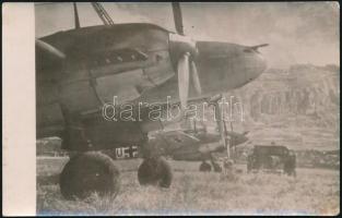 cca 1939-44 Luftwaffe német II. világháborús bombázó repülőgépek, fotólap, jobb felső sarkánál törésnyommal, 9x14 cm