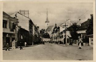1944 Dés, Dej; Fő tér, Elbe harisnya üzlet, Horthy plakát a jobb oldalon / Casa ciorapilor elbe / main square, shops, Horthy poster