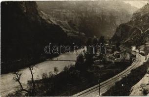 1918 Lagerplatz der Train d. Sapp. Komp. 3/39. 77. Wächterhaus. Südlich von Primolano (Italien) / WWI Austro-Hungarian K.u.K. military camp near Primolano (Italy), railway track, station, guardhouse, temporary bridge. photo
