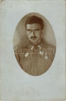 1917 Hufnagel Károly karpaszományos kitüntetésekkel / K.u.K. Kraftwagenkolonne Nr. 61. / WWI Austro-Hungarian military photo, soldier with medals (fl)