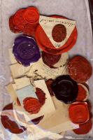 Magyar családi címeres viaszpecsétek (31 db)