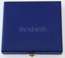 DN "Dr. Orovecz Béla / Országos Mentőszolgálat" Br emlékérem eredeti tokban (67mm) T:2