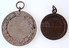 1937. 2db Turul Szövetséges Br sportérme, egyik ezüstpatinázott, mindkettő füllel T:2