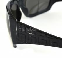 Napszemüveg, Versace jelzéssel, tokkal, 13×5 cm