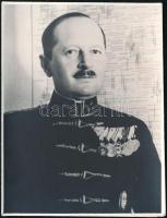 cca 1930-1940 Vitéz domjánszegi Domján Gábor legénységi arany vitézségi éremmel kitüntetett katona fotója, korabeli másolat, 11x8 cm