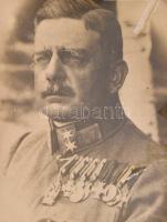 cca 1914-1918 Alezredes nagyméretű fotója, kitüntetésekkel, sérült, javított, 23x29 cm