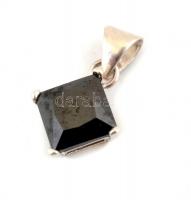Ezüst(Ag) fekete köves függő, jelzett, h: 1,7 cm, bruttó: 1,1 g