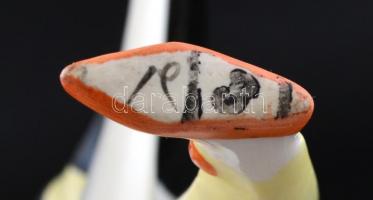 Aquincumi zenélő bohóc, kézzel festett, jelzett, apró kopásnyomokkal, m: 20,5 cm