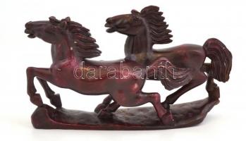 Vágtató lovak. Kínai zsírkő faragott szobor. 27x16 cm
