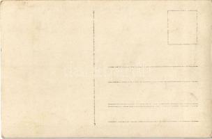 SMS Novara az Osztrák-Magyar Haditengerészet Helgoland-osztályú gyorscirkálója elsüllyeszt egy őrhaj...