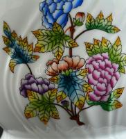 Herendi Viktória mintás kaspó. Kézzel festett, jelzett, hibátlan d:19,5 cm, m: 15,5 cm