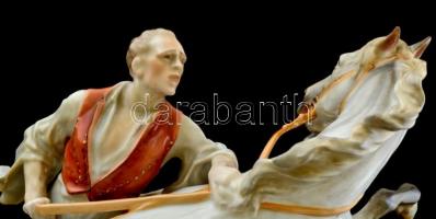 Herendi lovát fékező legény, kézzel festett, jelzett, formaterv: Tóth János, sérült: kantárja hiányo...