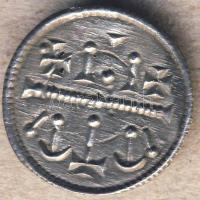 III. István 1162-1172. denár Ag ÉH 81. T:1/2+ verés közben keletkezett parányi lyukakkal