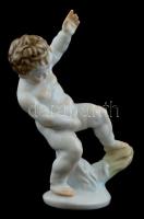 Herendi pisilő kisfiú, kézzel festett, jelzett, formaterv: Nemes György. Hibátlan. m: 18 cm