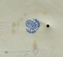 Herendi libát etető lányka. Kézzel festett, jelzett, hibátlan m: 19 cm