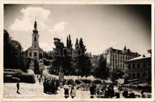1944 Székelyudvarhely, Odorheiu Secuiesc; Római katolikus templom és főgimnázium, piac, automobil / Catholic church, high school, market, automobile