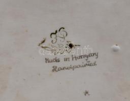 Kispesti Porcelángyár (Drasche) lány galambbal, kézzel festett hibátlan, jelzett, m: 13,5 cm